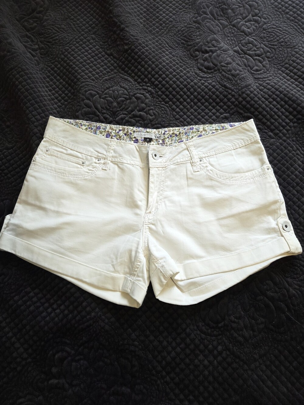 YMI Hot Short White Shorts Juniors Size 11 Y2K